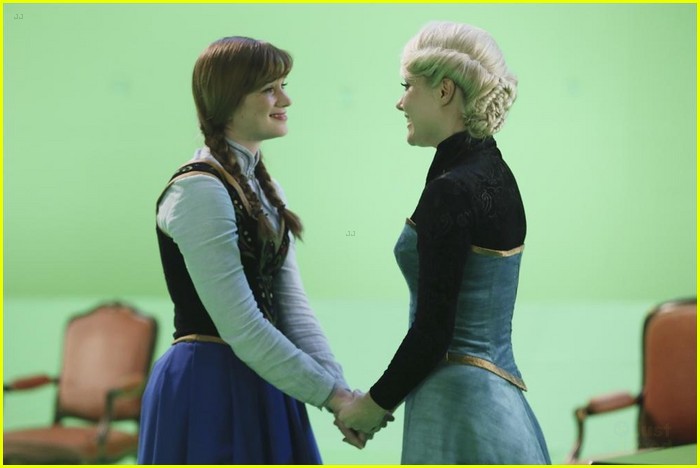 Anna & Elsa Are Together Again on 'Once Upon A Time' This Weekend