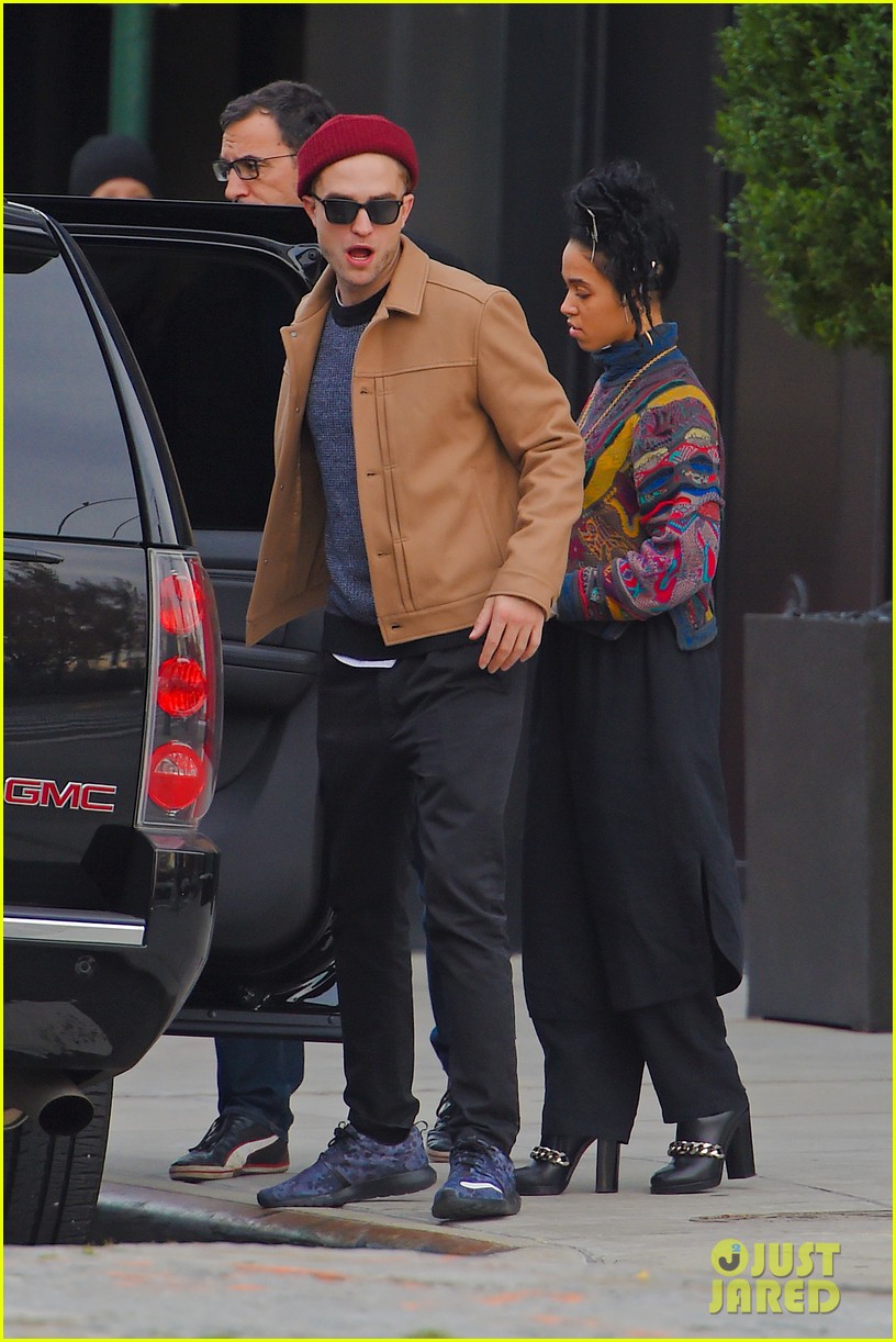 Robert Pattinson & FKA twigs Continue Spending Time Together in NYC
