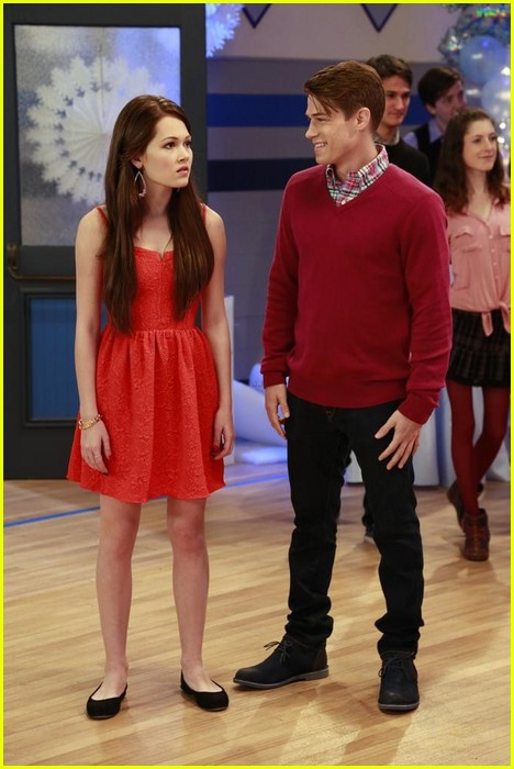 Bree's Winter Dance Experience Gets Ruined On An All-New 'Lab Rats' (Exclusive Clip)