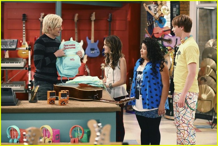 Dez Does Not Want Austin To Cut His Hair In New 'Austin & Ally' Stills