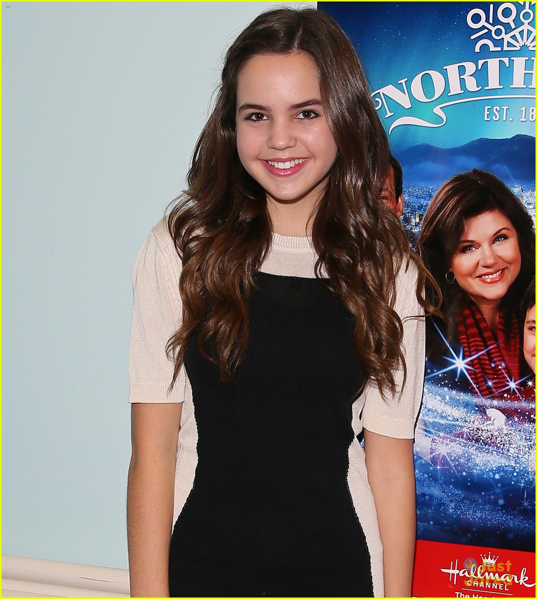 Bailee Madison Brings Christmas Surprise to Hospital Patients!