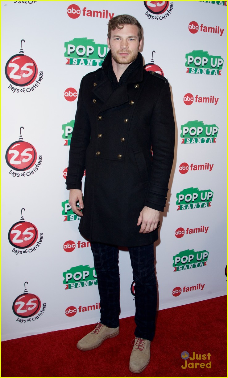 Emily Osment Sings 'Christmas In The City' At ABC Family's Winter Wonderland & It's So Adorable!