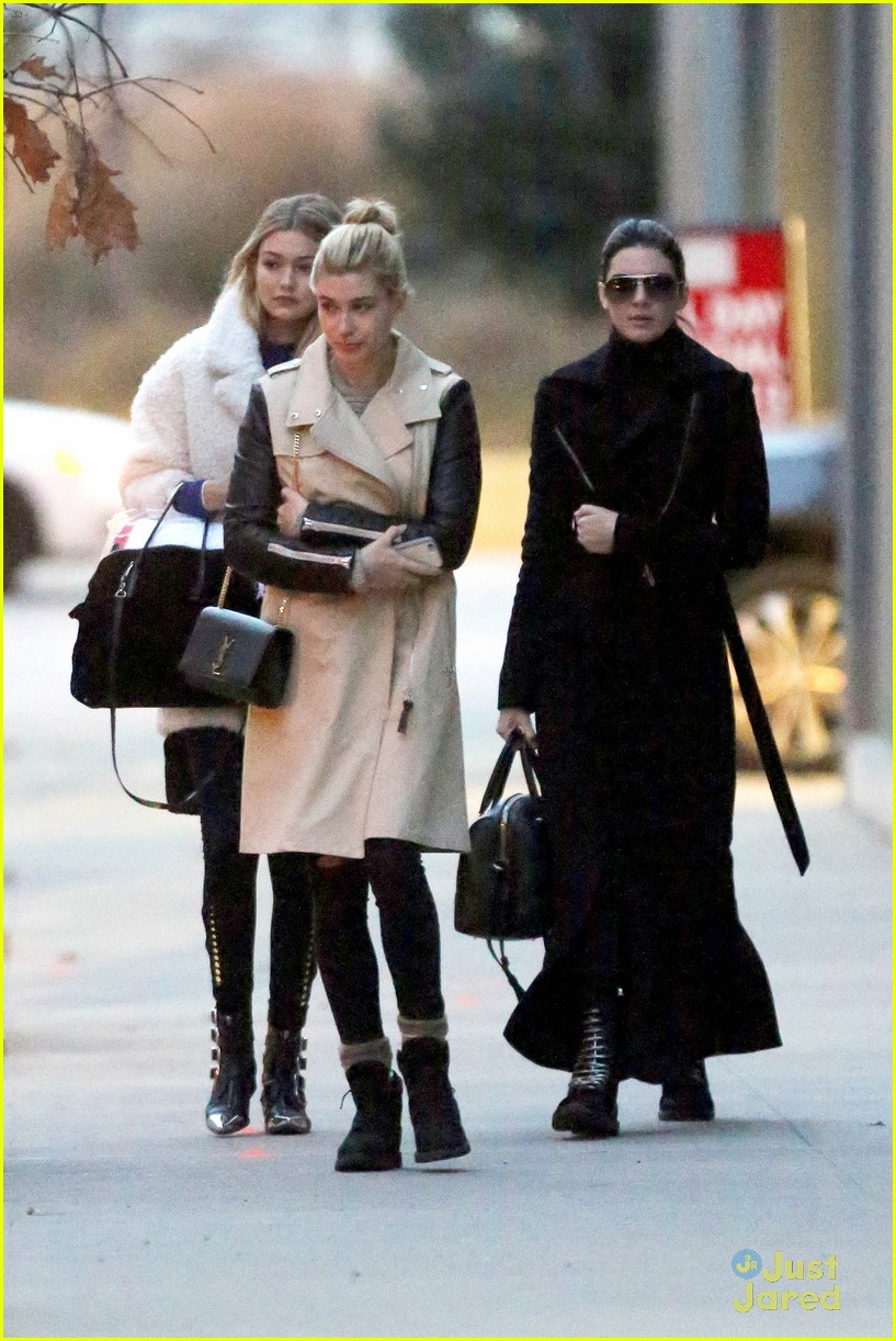 Kendall Jenner, Gigi Hadid, & Hailey Baldwin Are Inseparable After Photo Shoot in NYC