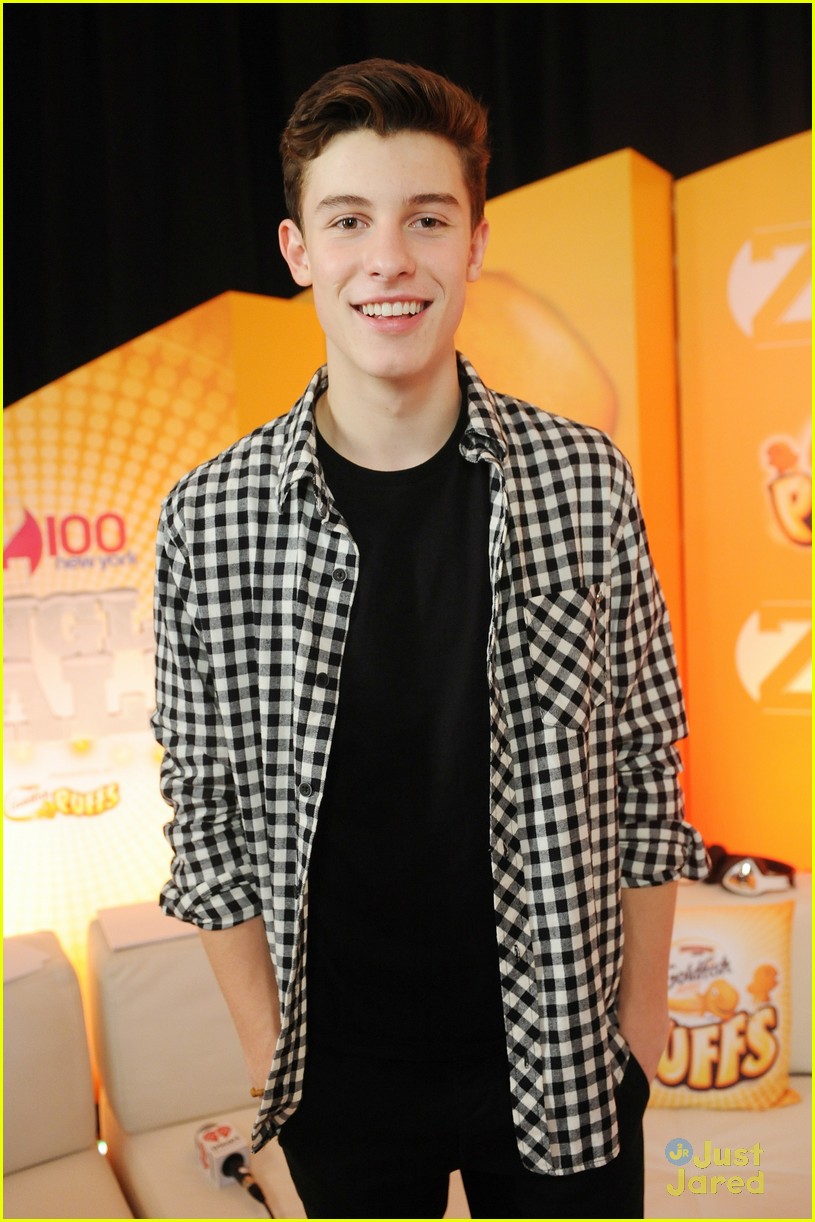 Nick Jonas Gets Brother Kevin's Support at Z100 Jingle Ball