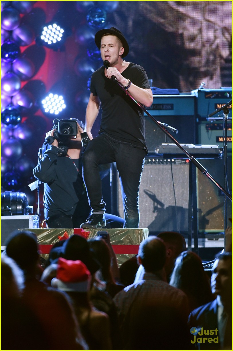 Nick Jonas Gets Brother Kevin's Support at Z100 Jingle Ball