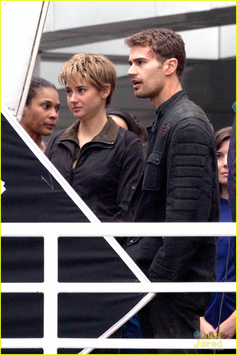 Shailene Woodley & Theo James Get Dirty for 'Insurgent' Filming