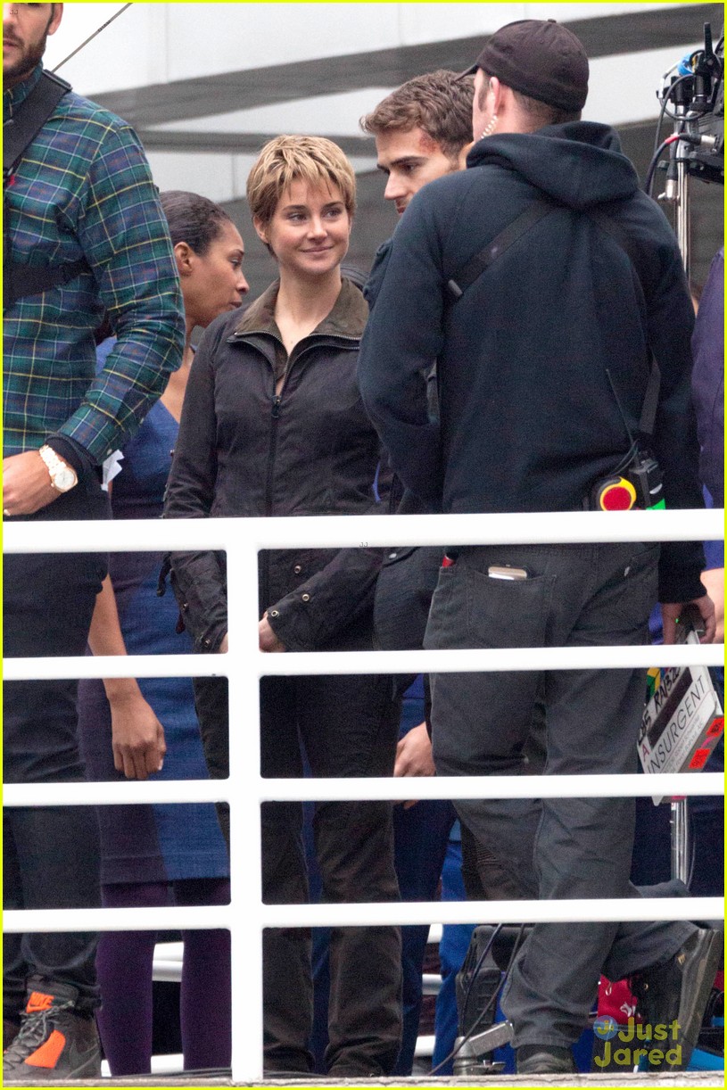 Shailene Woodley & Theo James Get Dirty for 'Insurgent' Filming