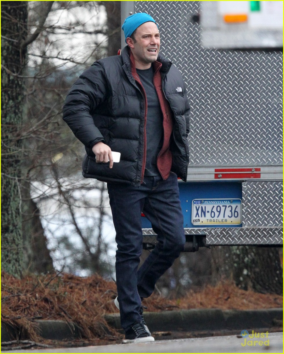 Anna Kendrick Looks Prepared & Ready to Shoot 'The Accountant' in Atlanta