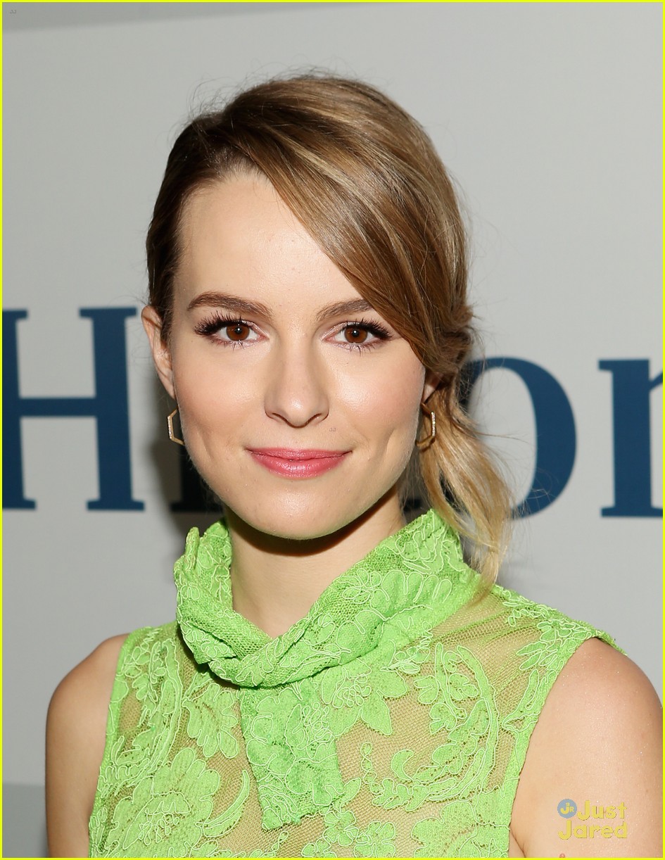 Bridgit Mendler Heats Up TCA Tour With 'Undateable' Cast
