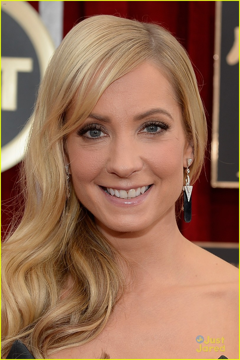 Laura Carmichael WINS with 'Downton Abbey' Cast at SAG Awards 2015!