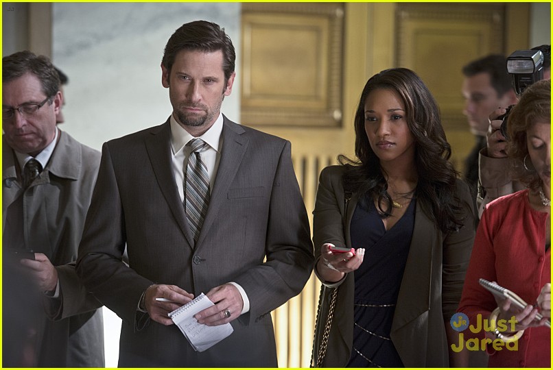 Piped Piper Comes to Central City on Tonight's 'The Flash' - See the Stills!