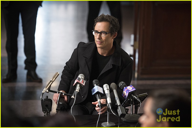 Piped Piper Comes to Central City on Tonight's 'The Flash' - See the Stills!