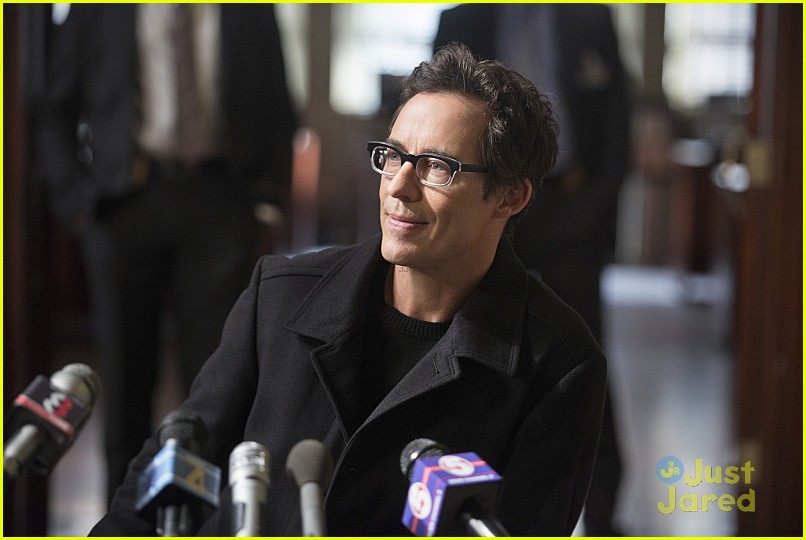 Piped Piper Comes to Central City on Tonight's 'The Flash' - See the Stills!