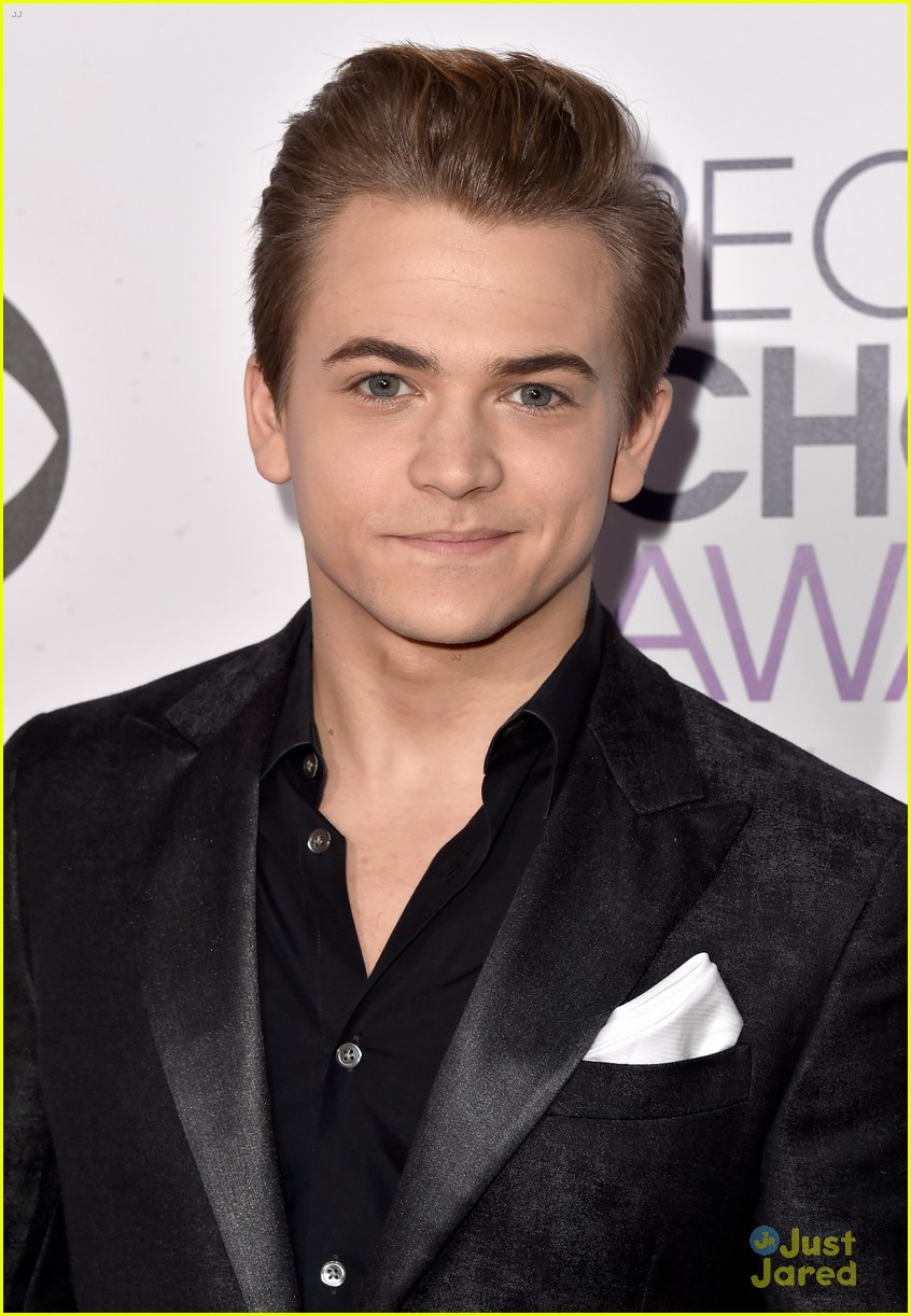 Hunter Hayes Is One Hot People's Choice Awards Winner!