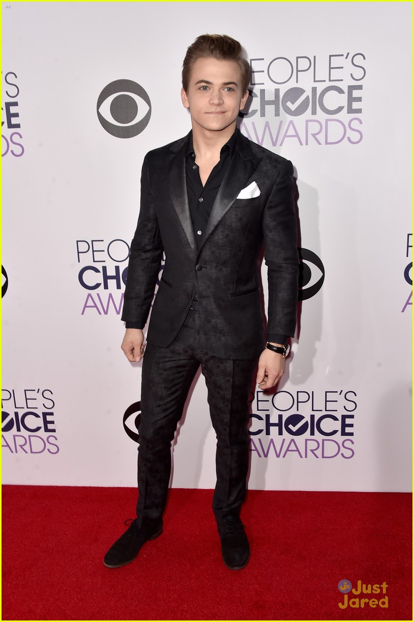 Hunter Hayes Is One Hot People's Choice Awards Winner!