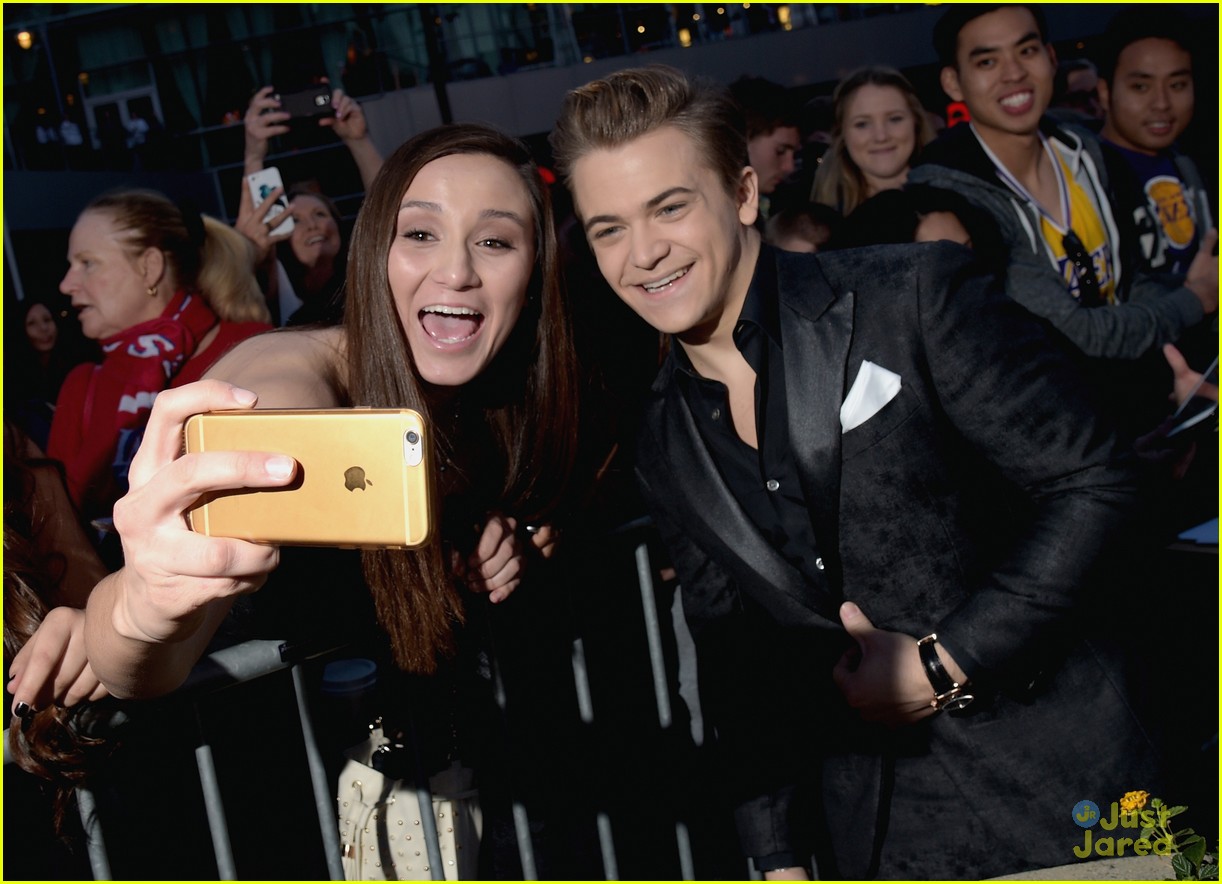 Hunter Hayes Is One Hot People's Choice Awards Winner!