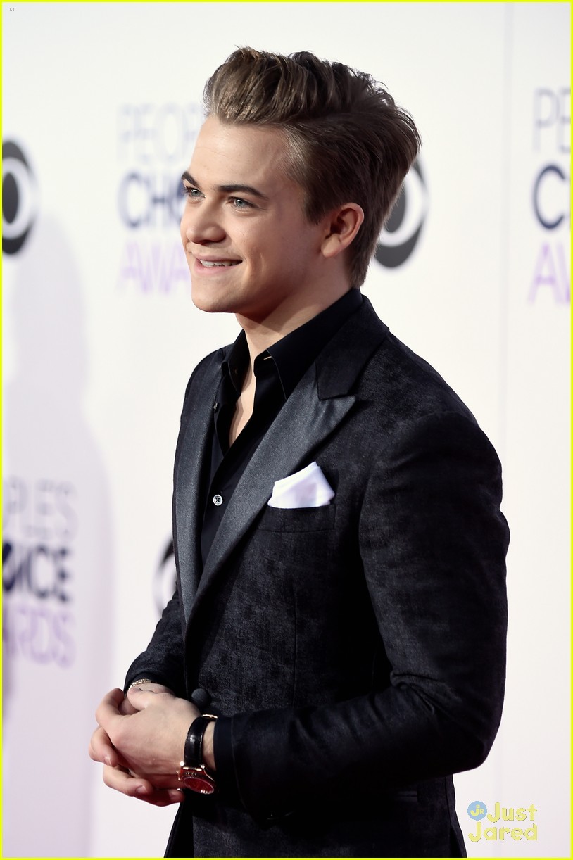 Hunter Hayes Is One Hot People's Choice Awards Winner!