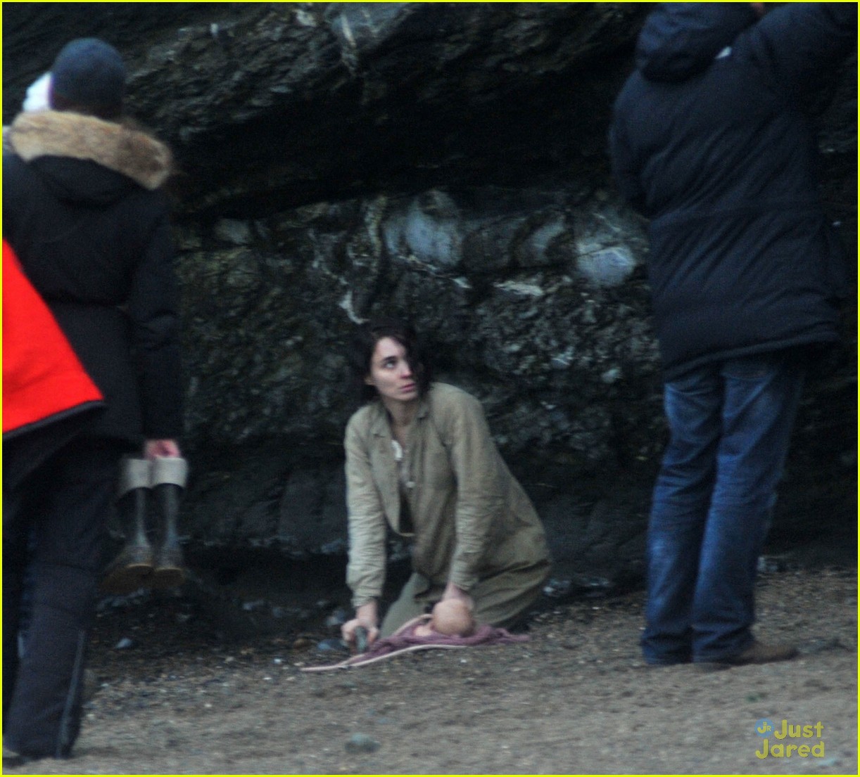 Theo James Cradles Fake Baby During Dramatic Scene in 'Secret Scripture'