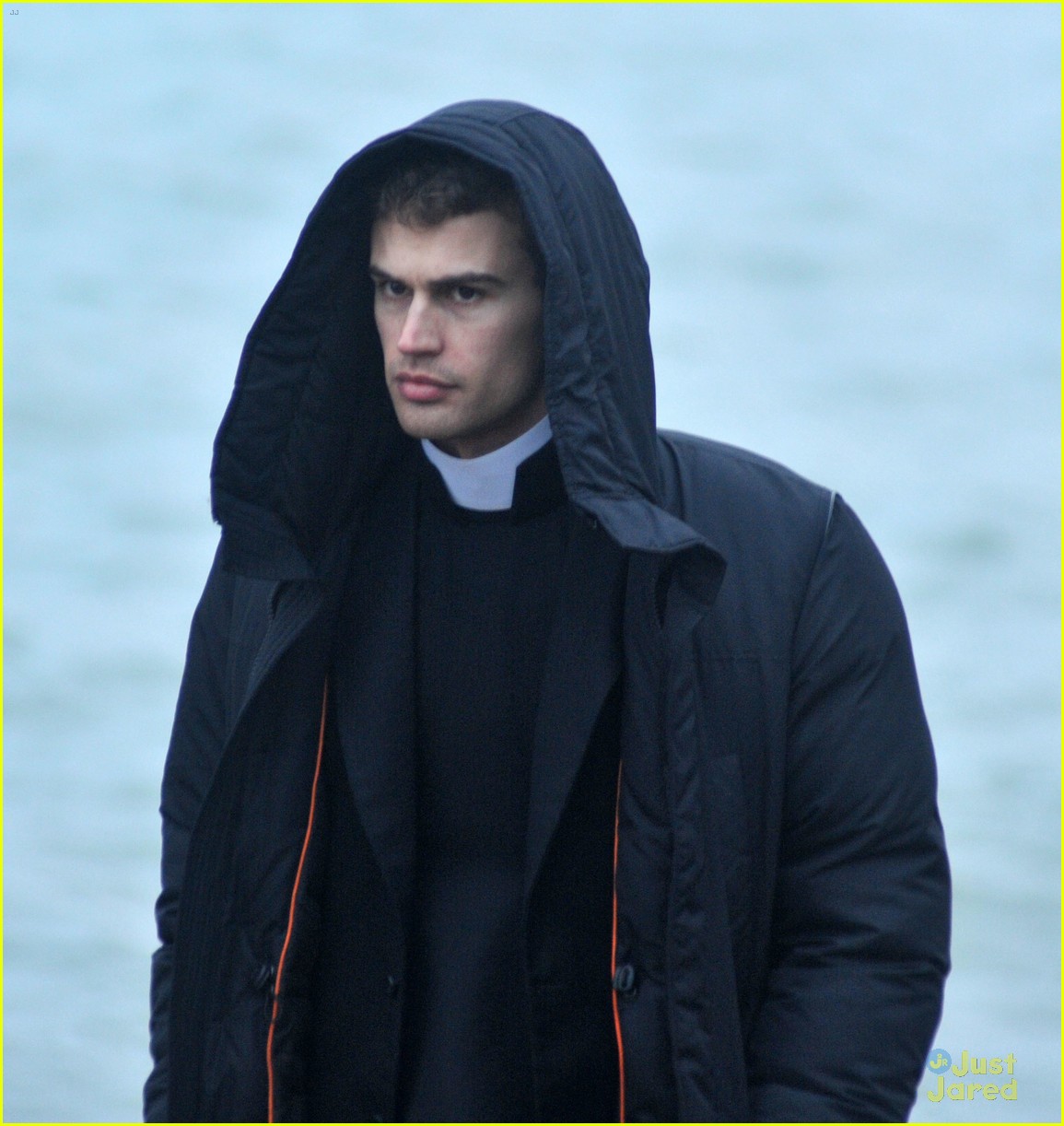 Theo James Cradles Fake Baby During Dramatic Scene in 'Secret Scripture'