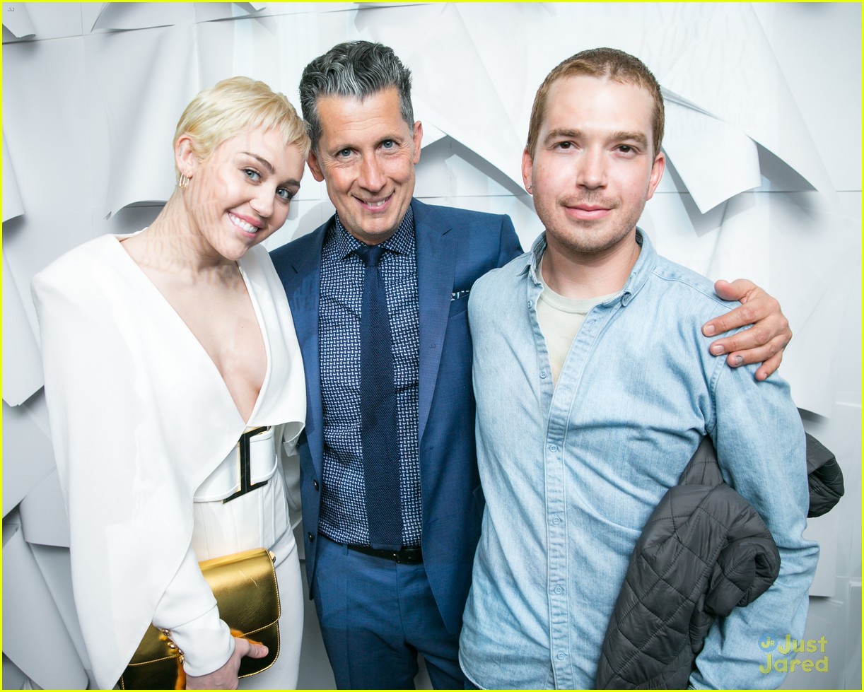 Miley Cyrus & Hailee Steinfeld Turn Heads in White at Shooting Stars Exhibit Opening