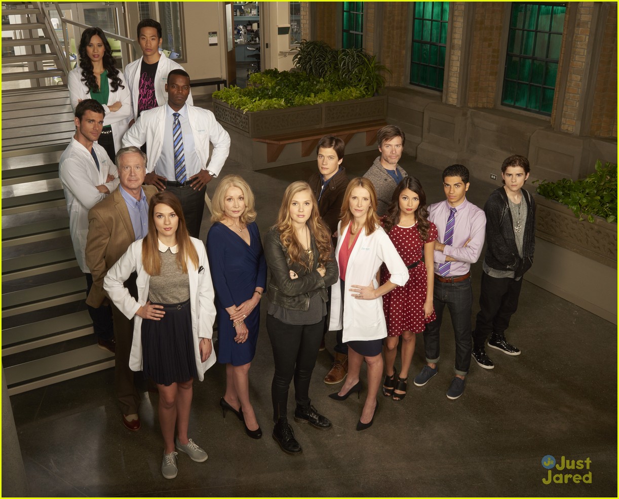 Degrassi's Justin Kelly & Cristine Prosperi Lead Cast of TeenNick's New Show, 'Open Heart'