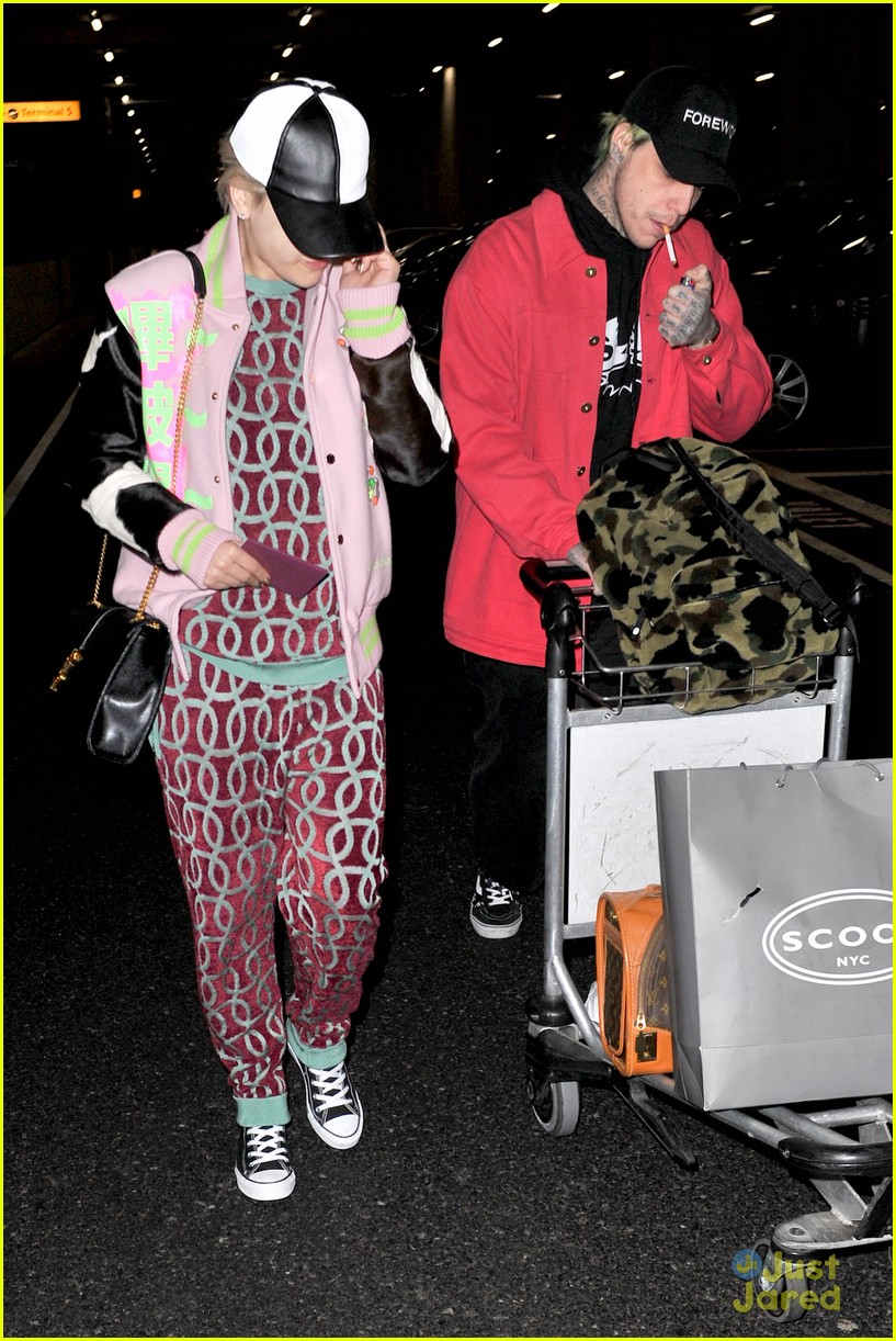 Rita Ora & Ricky Hilfiger Start New Year By Jetting Home to London