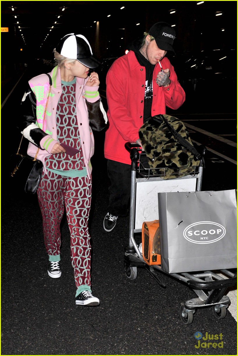 Rita Ora & Ricky Hilfiger Start New Year By Jetting Home to London