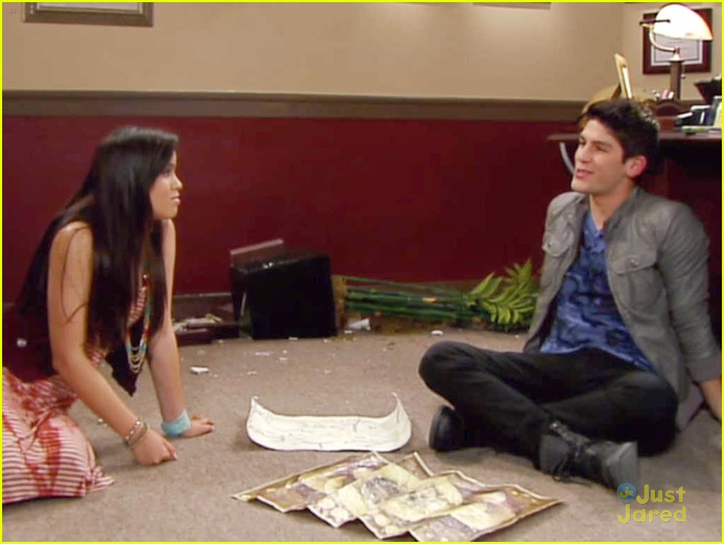 Emma Makes Her Choice TONIGHT On 'Every Witch Way' - Will It Be Daniel or Jax?