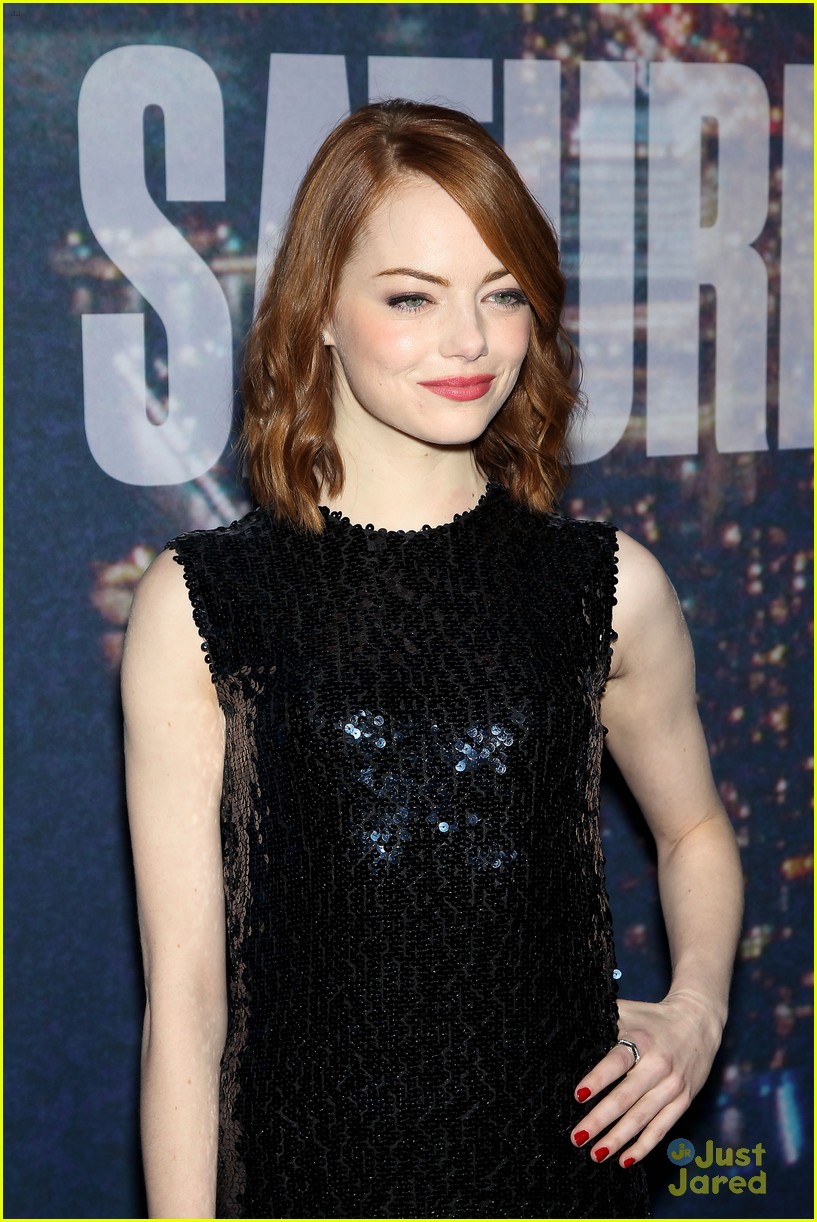Emma Stone Plays Roseanne Roseannadanna for 'SNL 40'! (Video)