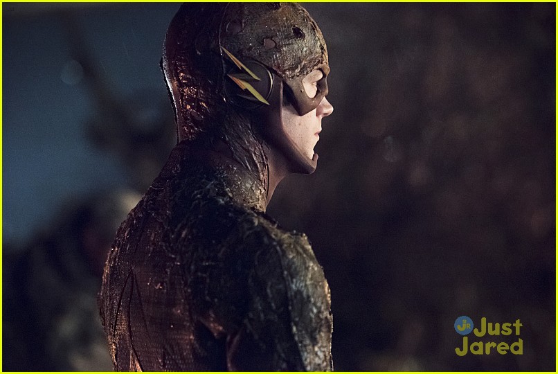 Time Travel is Tested on Tonight's 'The Flash'