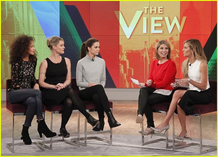 Maia Mitchell Takes Teri Polo & Sherri Saum To NYC For 'Fosters' Promo - See Their Adventures!