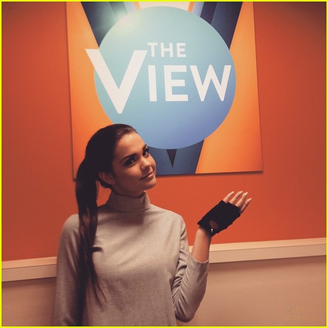 Maia Mitchell Takes Teri Polo & Sherri Saum To NYC For 'Fosters' Promo - See Their Adventures!