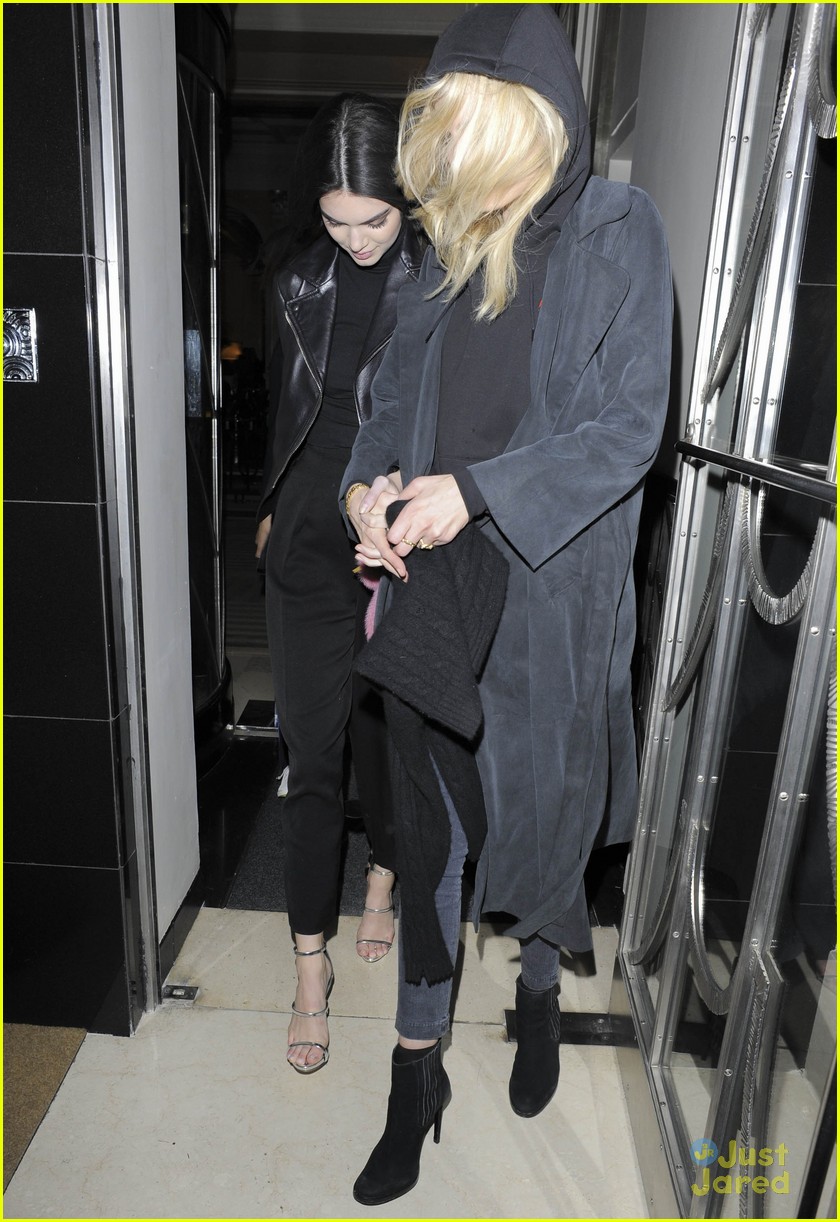Kendall Jenner Looks Pretty Hot For Milan Fashion Week