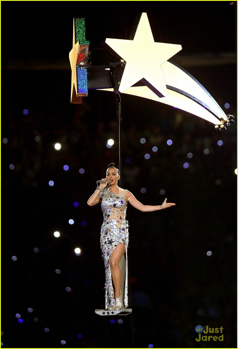 Katy Perry Slays at Super Bowl 2015! (VIDEO)