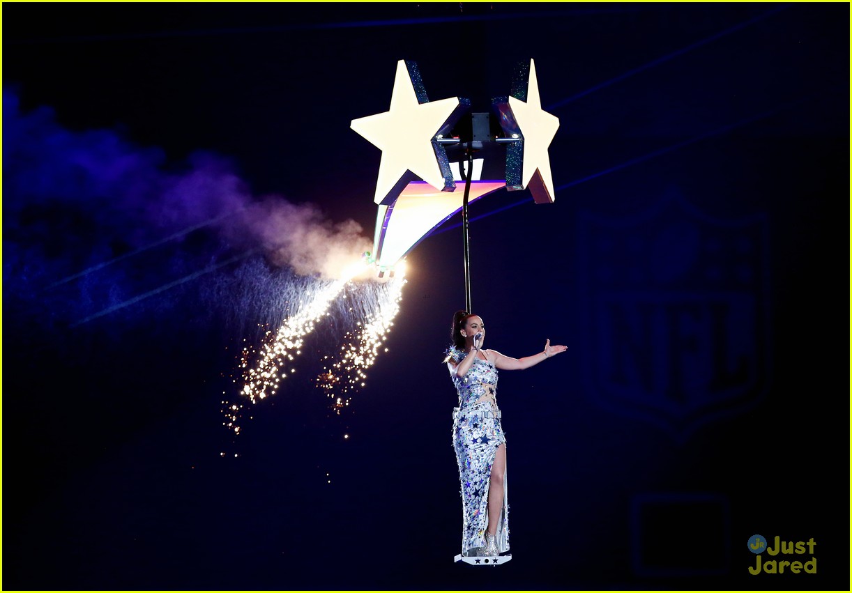 Katy Perry Slays at Super Bowl 2015! (VIDEO)