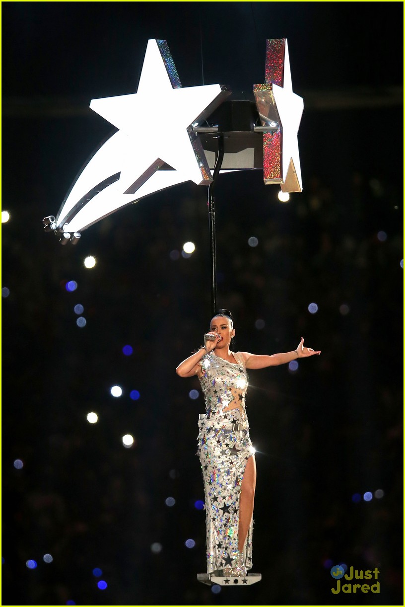 Katy Perry Slays at Super Bowl 2015! (VIDEO)