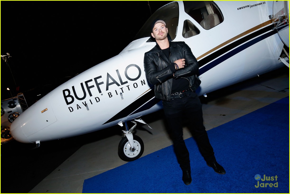 Kellan Lutz & AnnaLynne McCord Party with Maxim Ahead of Super Bowl 2015