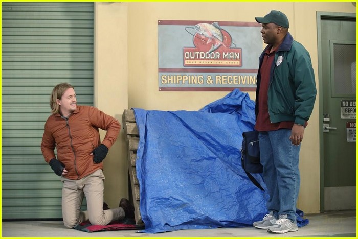 Mandy Gets Inspired By Kyle In Tonight's 'Last Man Standing'