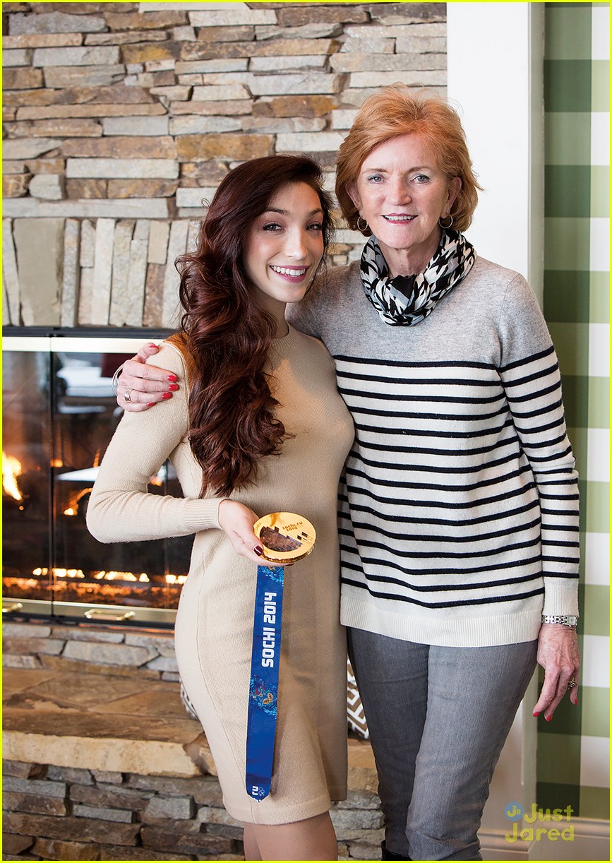 Meryl Davis Named Vera Bradley's Celebrity Ambassador!