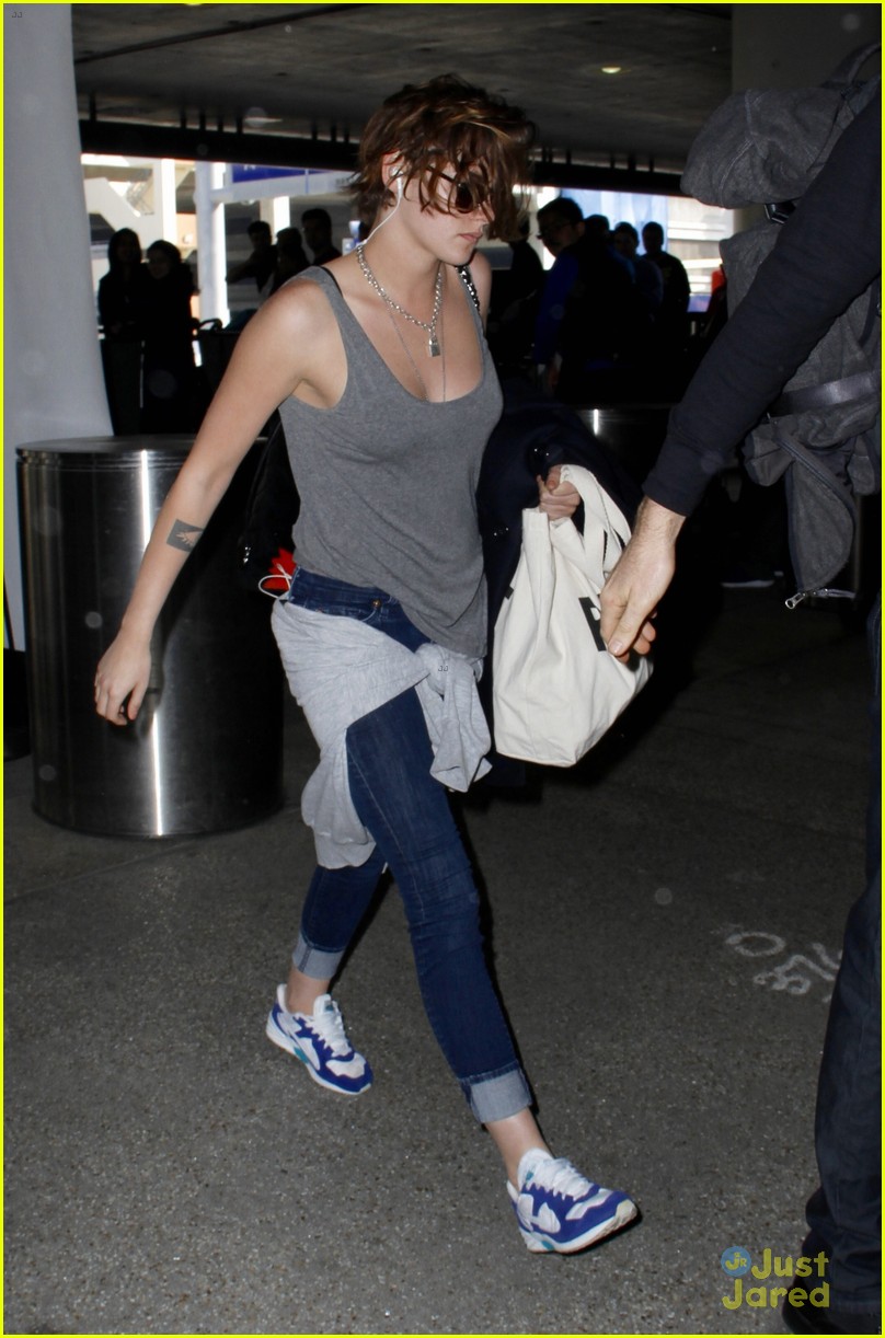 Kristen Stewart Is Having More Faith In Her Hands