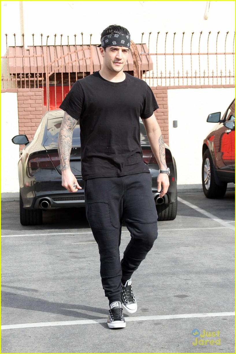 Willow Shields Meets Up With Mark Ballas At Dance Studio for 'DWTS' Practice