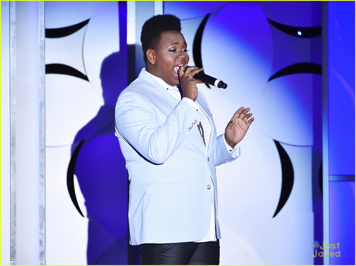 Glee's Alex Newell Performs & Receives Special Recognition Award at GLAAD Media Awards