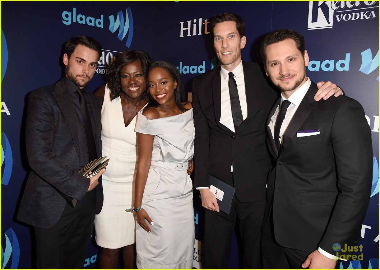 Glee's Alex Newell Performs & Receives Special Recognition Award at GLAAD Media Awards