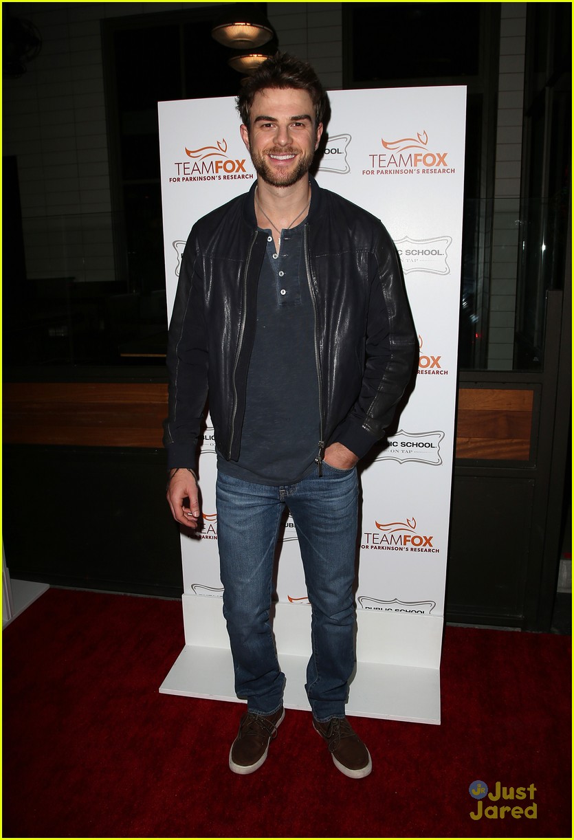 Amanda Crew & Nathaniel Buzolic 'Raise The Bar' For A Cure For Parkinson's