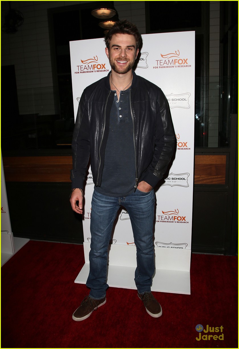 Amanda Crew & Nathaniel Buzolic 'Raise The Bar' For A Cure For Parkinson's