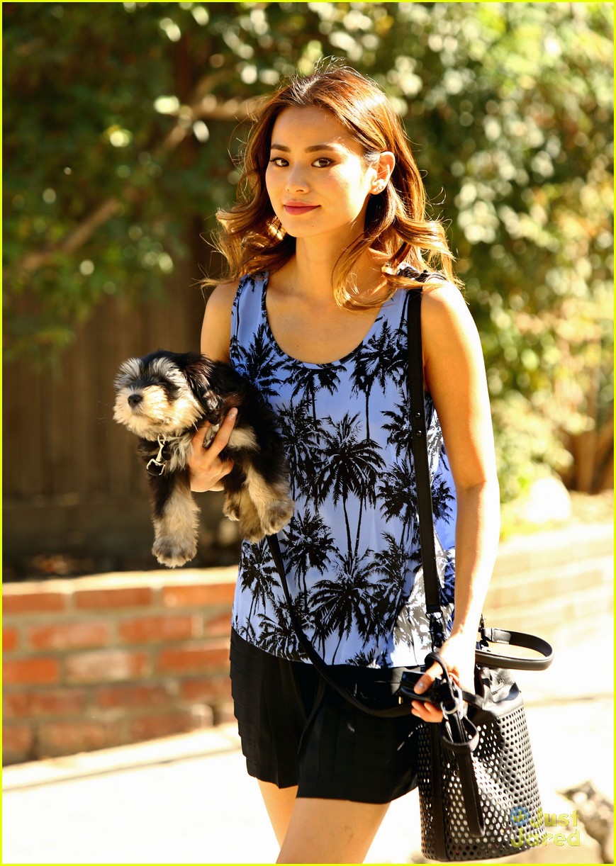 Jamie Chung & Cara Santana Catch Up During Shopping Trip