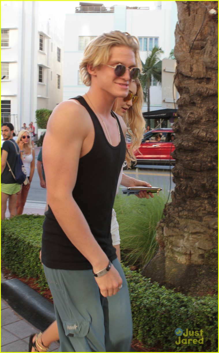 Shirtless Cody Simpson Soaks Up Sun in Miami With Gigi Hadid