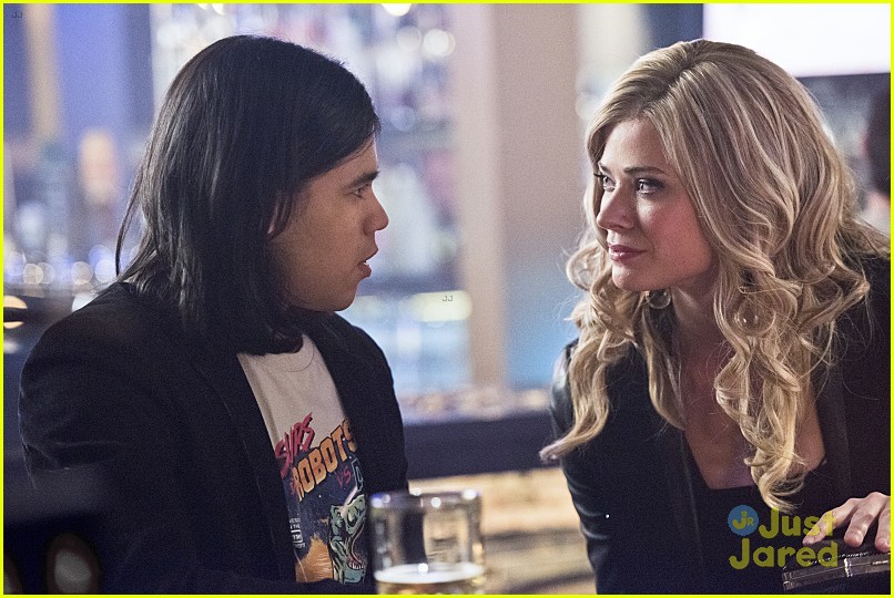 Peyton List Makes Her Debut on Tonight's All-New Episode of 'The Flash'