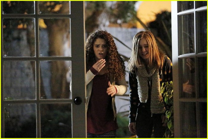 Jude & Connor Break The Rules On Tonight's 'The Fosters'