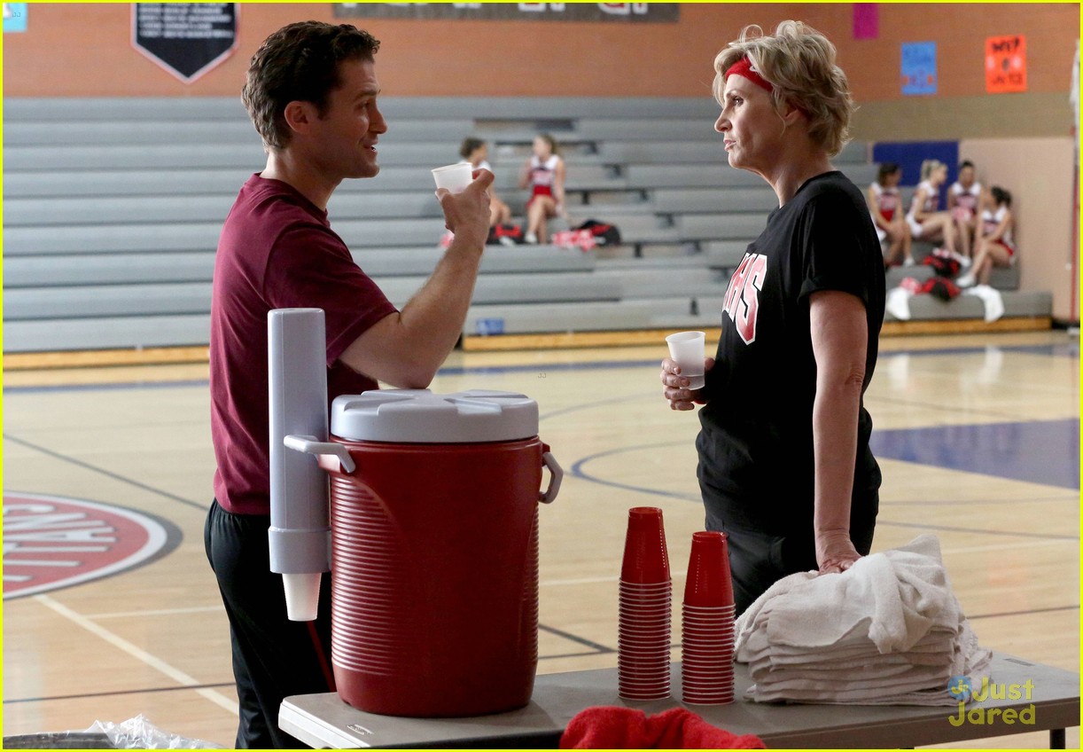 'Glee' Says Goodbye TONIGHT - See Pics & Song List Ahead of Series Finale